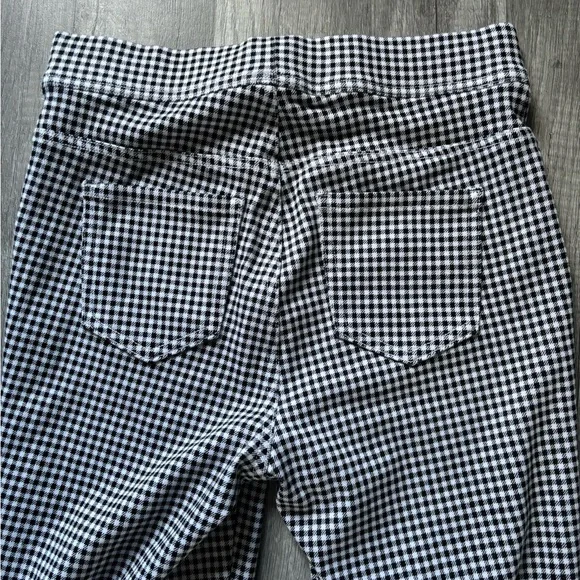 🎆Bundle 5 items for $20 🎆 Classic Black and White Checkered cropped Dress Pants - Picture 5 of 6